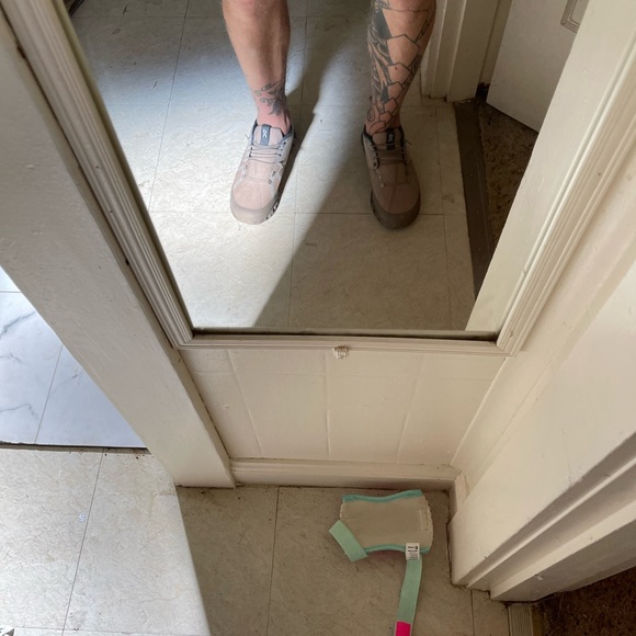 On running shoes 8.5 - Picture 8 of 8